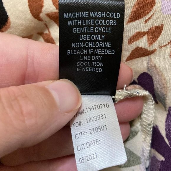 Torrid Women's Floral Smocked Off Shoulder Adjustable Strap Tunic Top Size 00/M - Picture 7 of 7